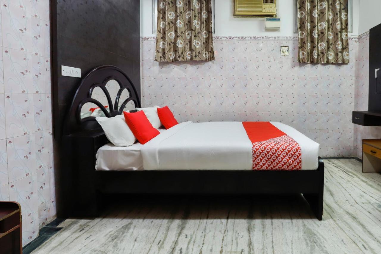 Oyo 65719 Sree Ganesh Mahal Otel Siruseri Dış mekan fotoğraf